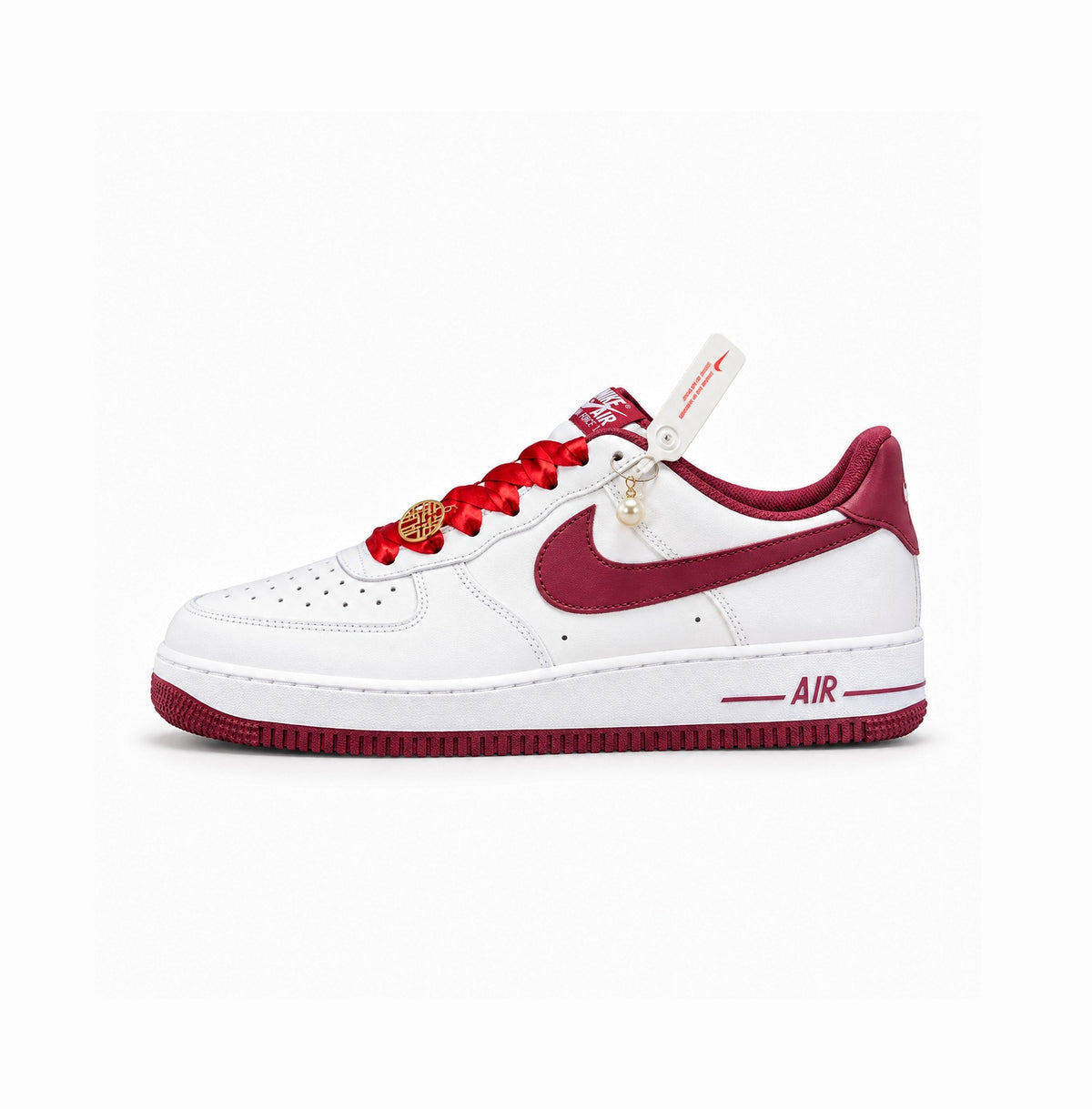 NIKE AIRFORCE 1 LOW WHITE TEAM RED