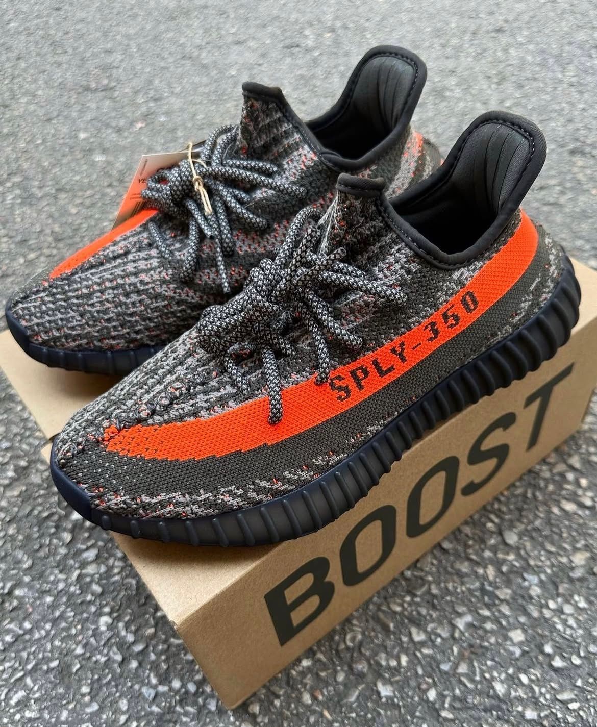 ADIDAS YEEZY BOOST 350 V2 BELUGA
