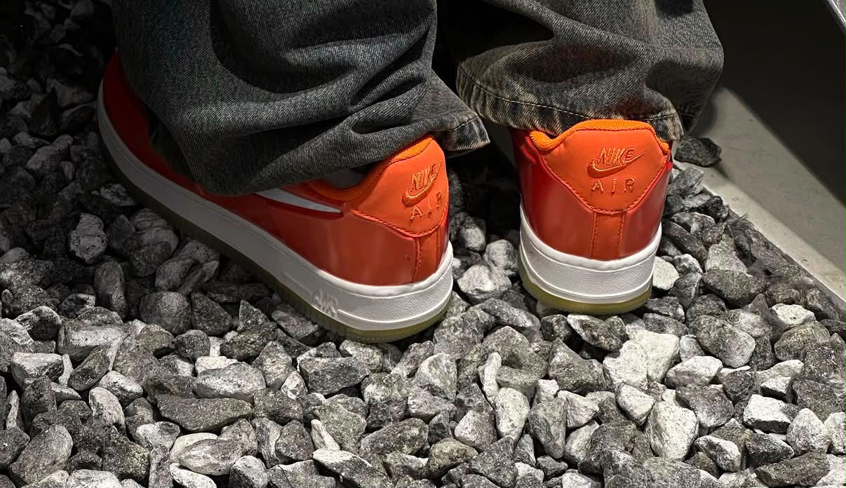 NIKE AIRFORCE  ONE FOAMPOSITE METTALIC ORANGE