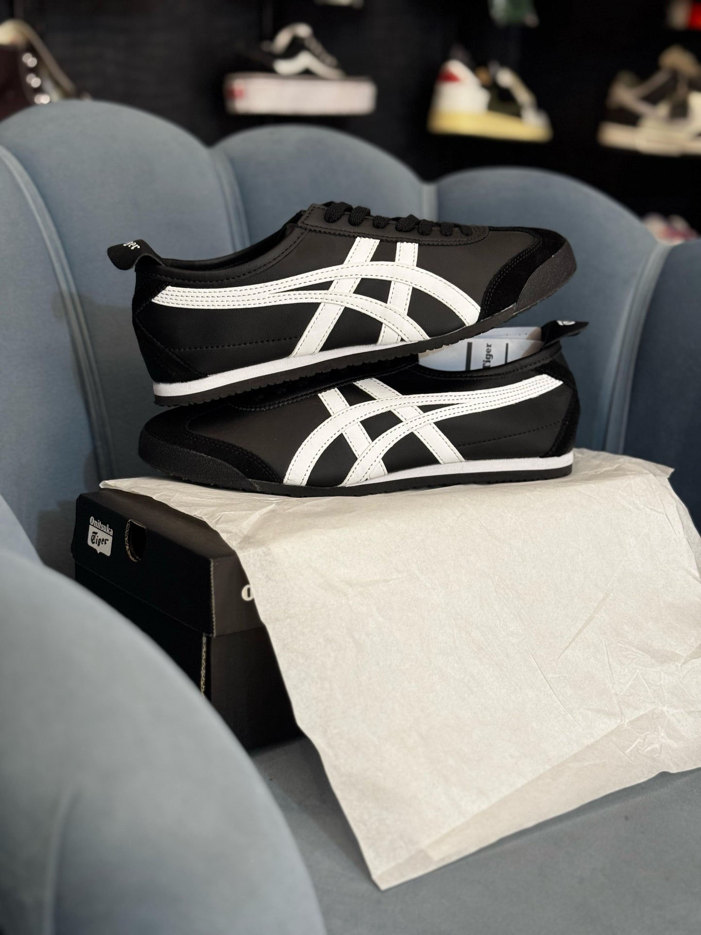 ONITSUKA  TIGER LEATHER MEXICO 66
