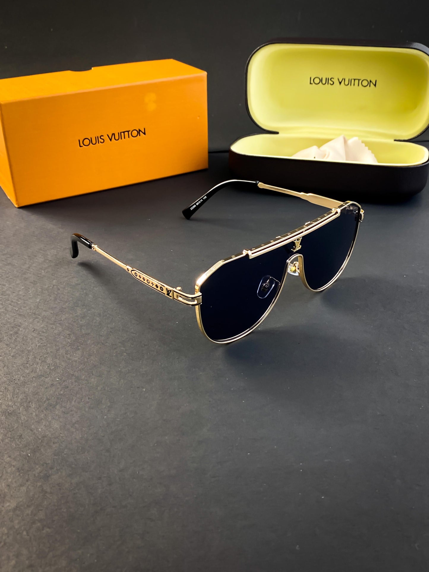 LOUIS VUITTON SUNGLASSES