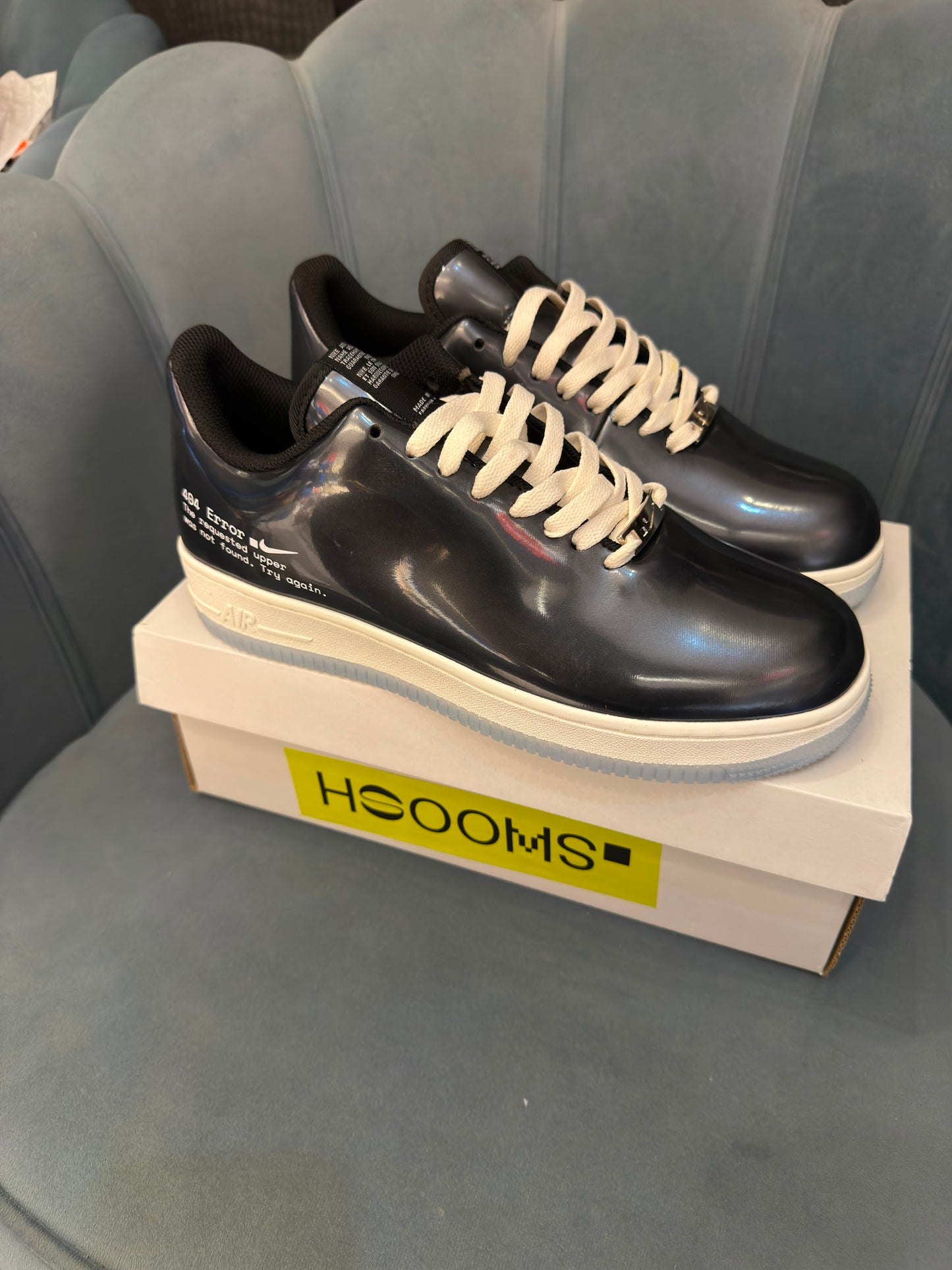 NIKE AIRFORCE ONE SWOOSH ERROR  BLACK
