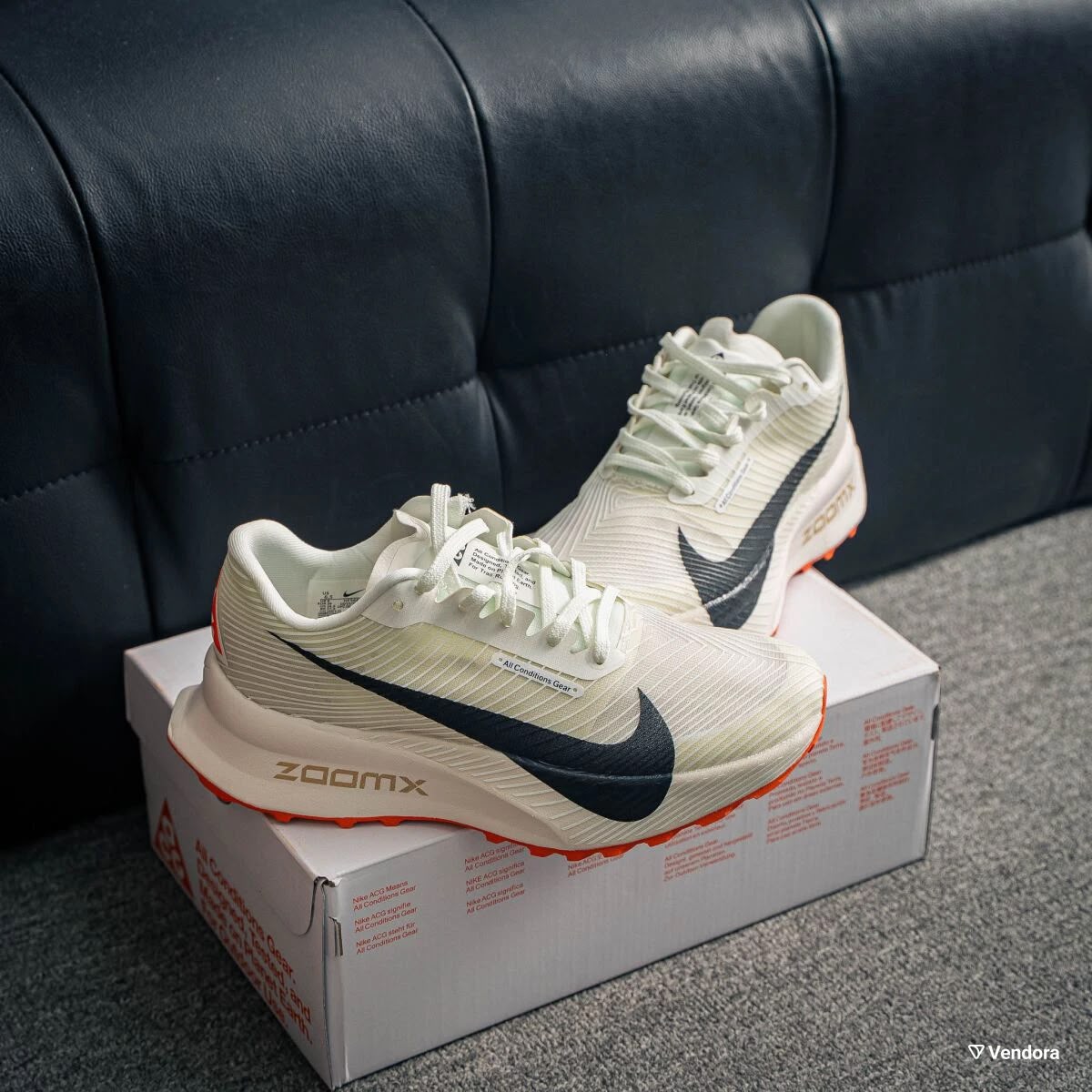 NIK ACG ULTRAFLY TRAIL RUNNING WHITE