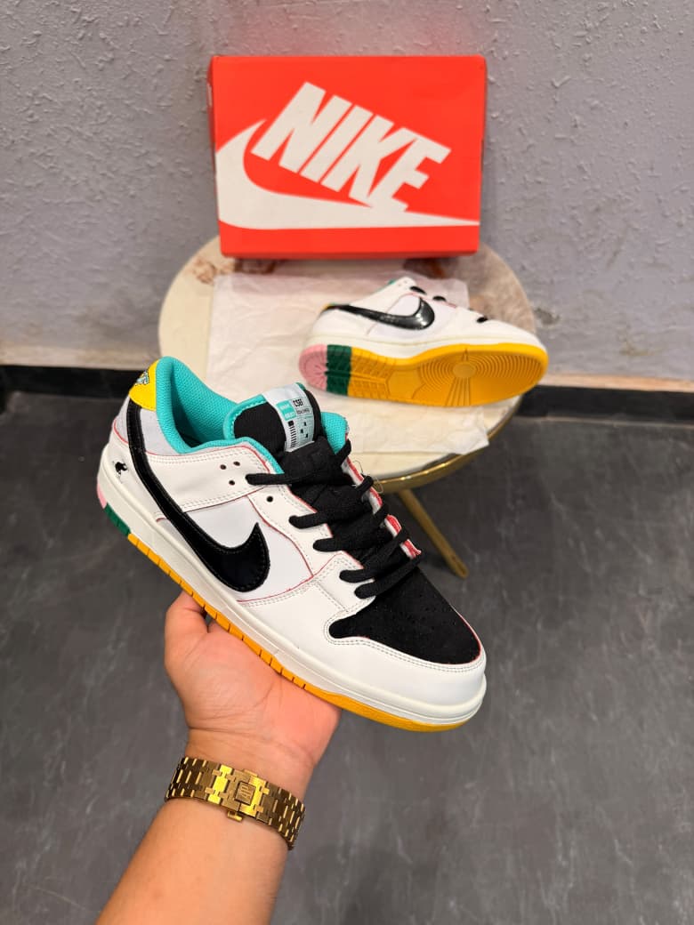 NIKE SB  DUNK CSEF SKATEBOARD