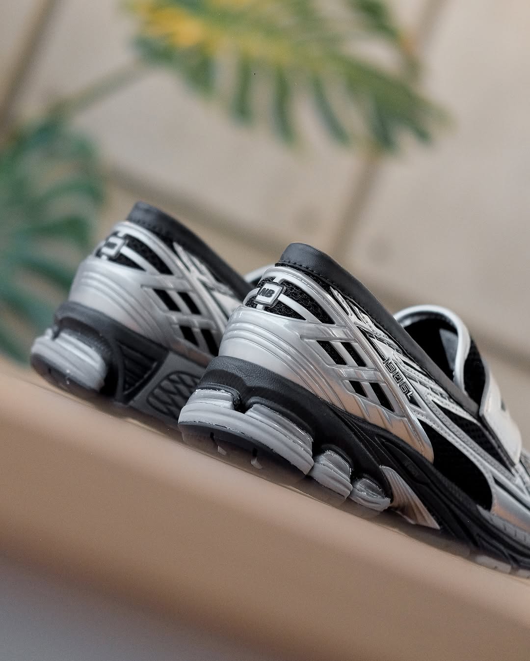 NEW BALANCE 1906L SILVER METALLIC