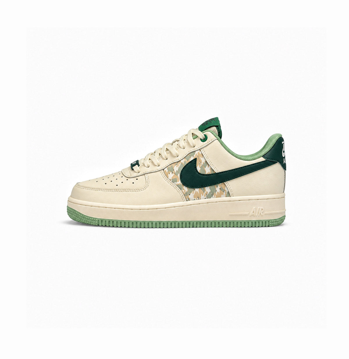NIKE AIRFORCE ONE NAI-KE
