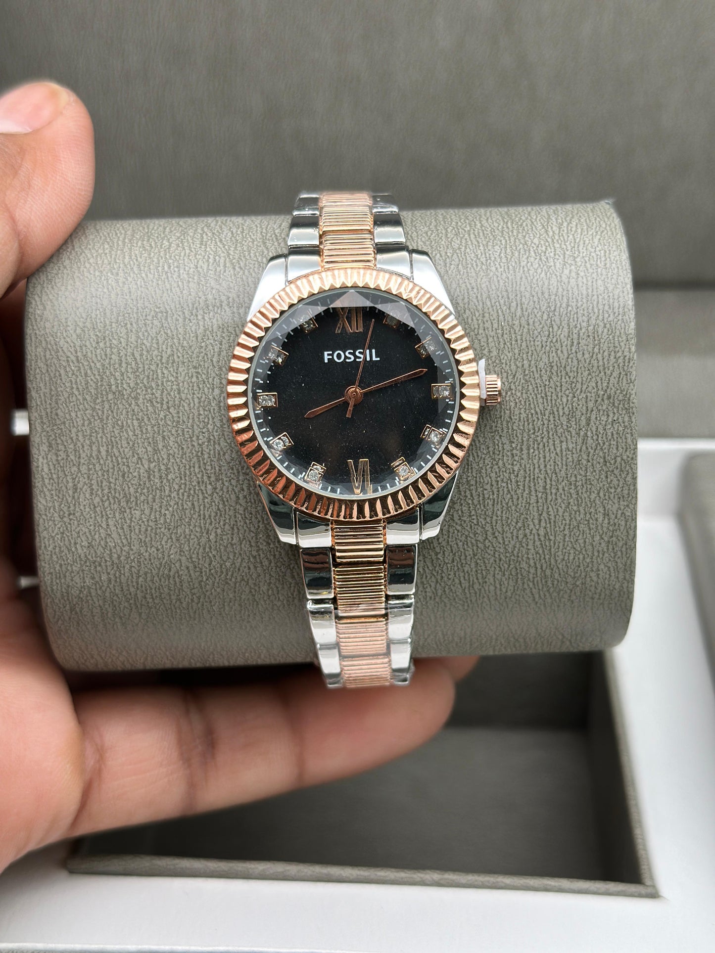 FOSSIL LADIES WATCH