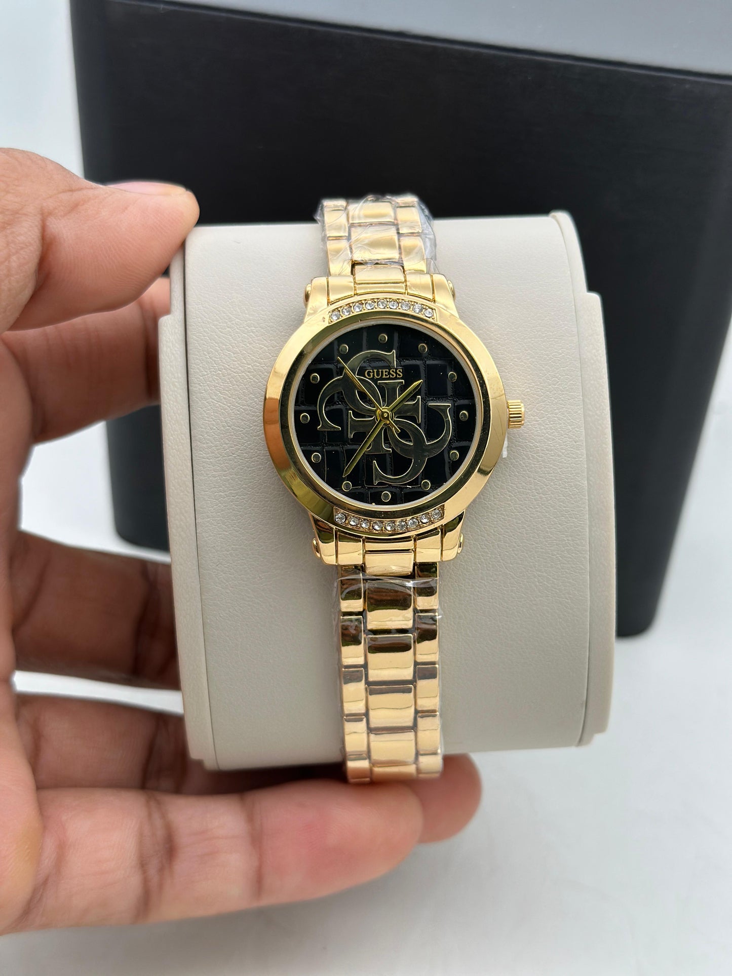GUESS LADIES WATCH