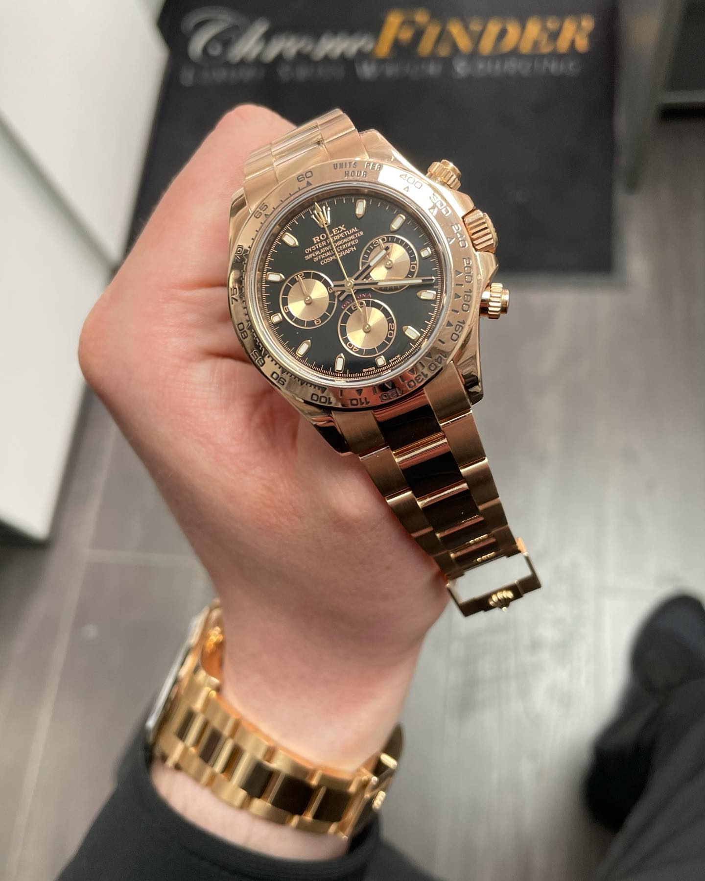 ROLEX OYSTER WATCH
