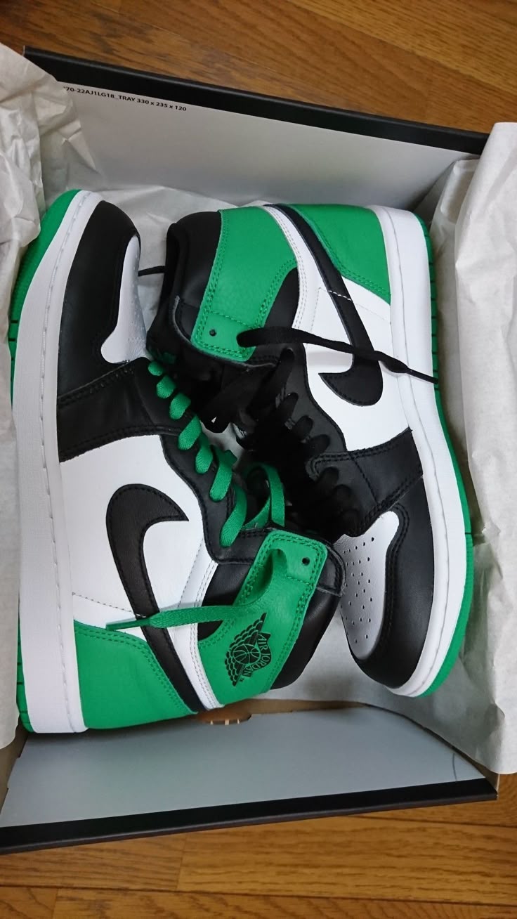 JORDAN 1 RETRO HIGH LUCKY GREEN U.A