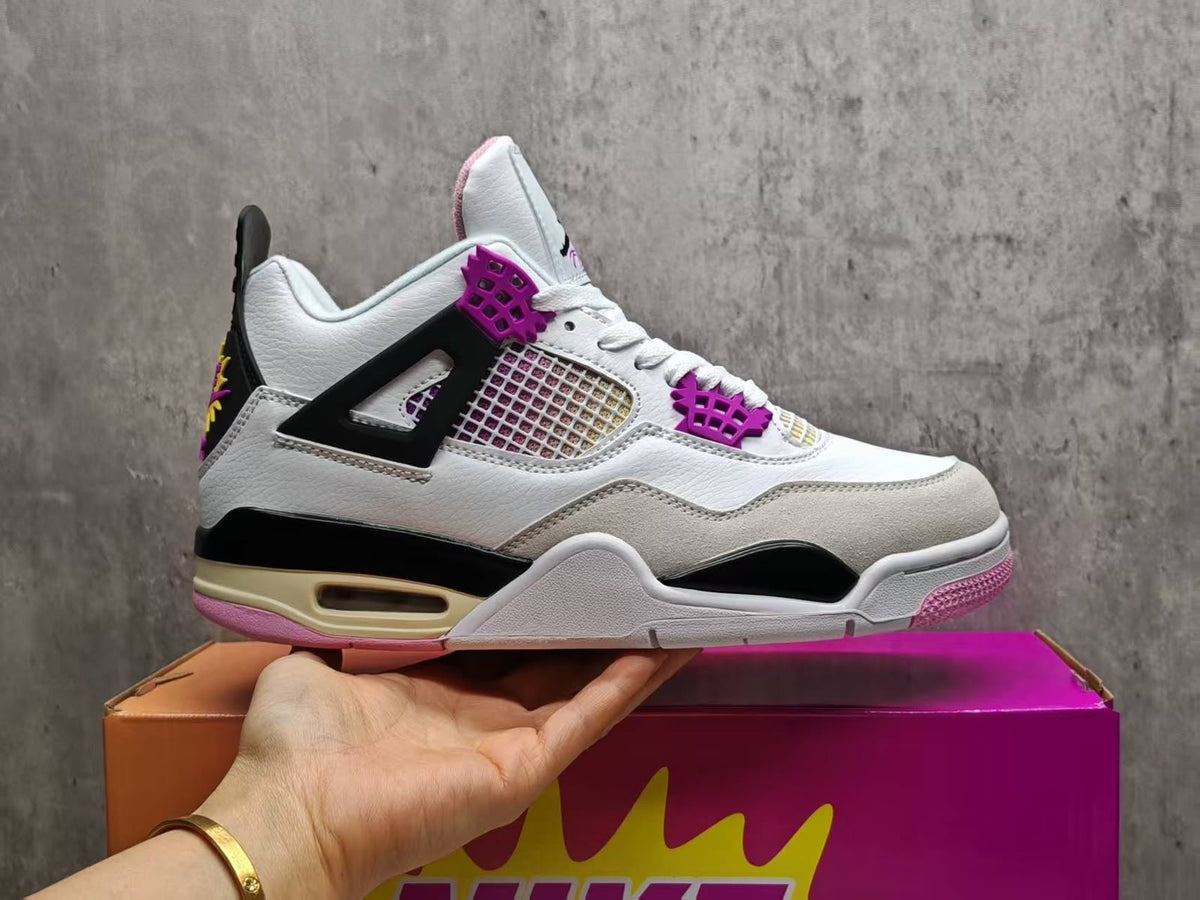 NIKE AIR JORDAN 4 RETRO COMIC
