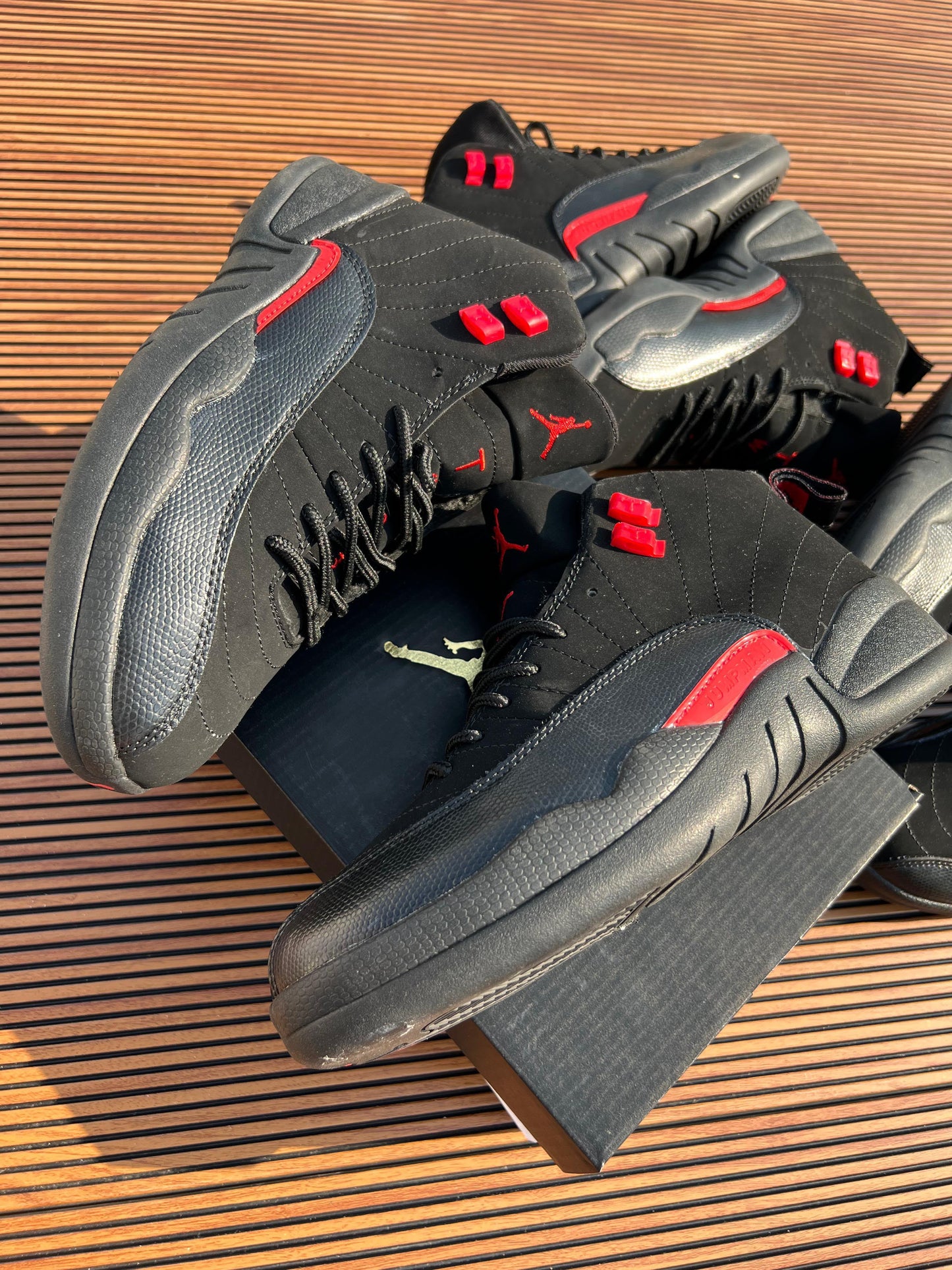 AIR JORDANS RETRO 12 BLACK