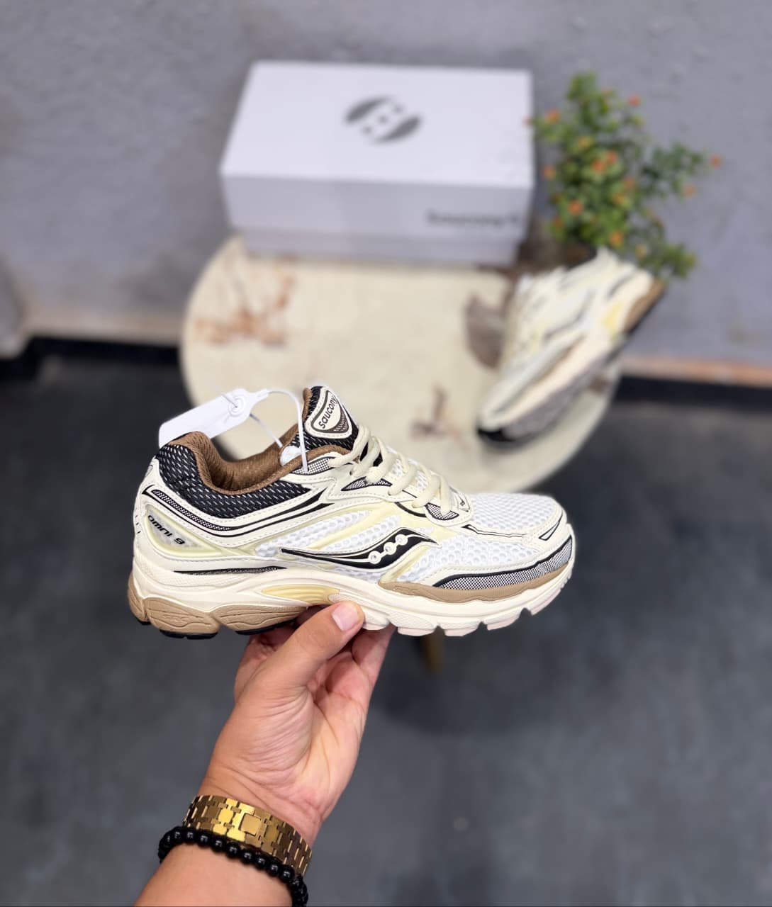 SAUCONY OMNI 9 TRAINERS