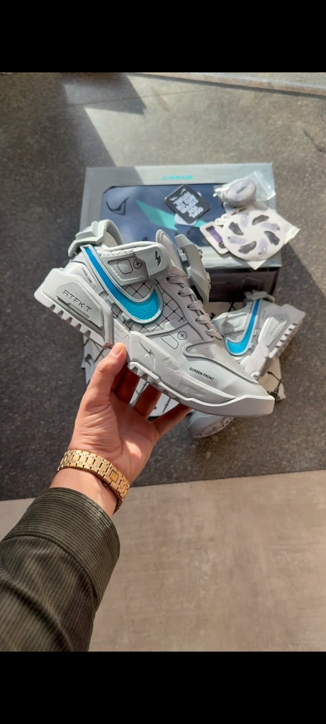 RTFKT X NIKE DUNK GENESIS