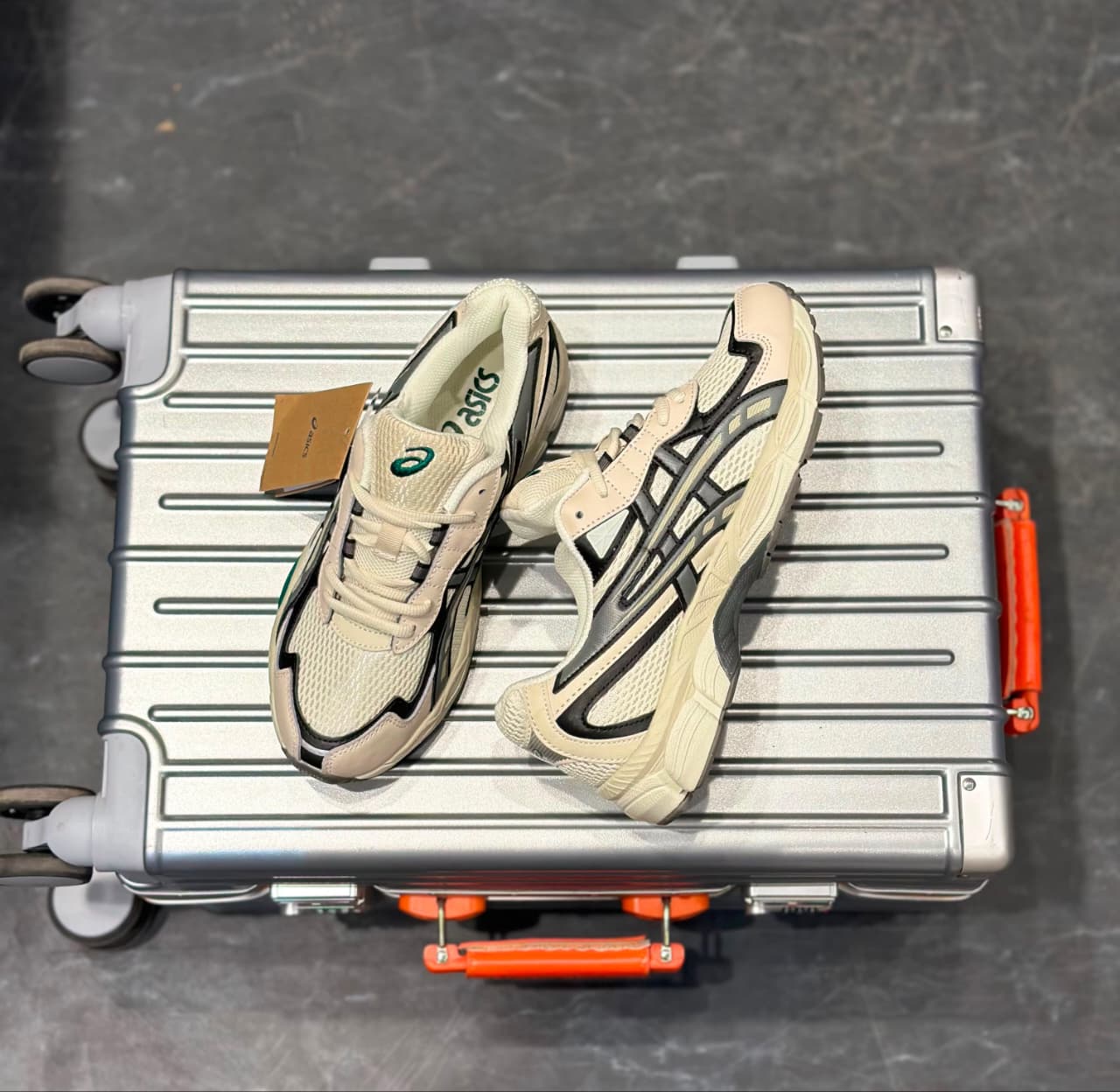 ASICS NYC GEL HAL STUDIO PALE OAK
