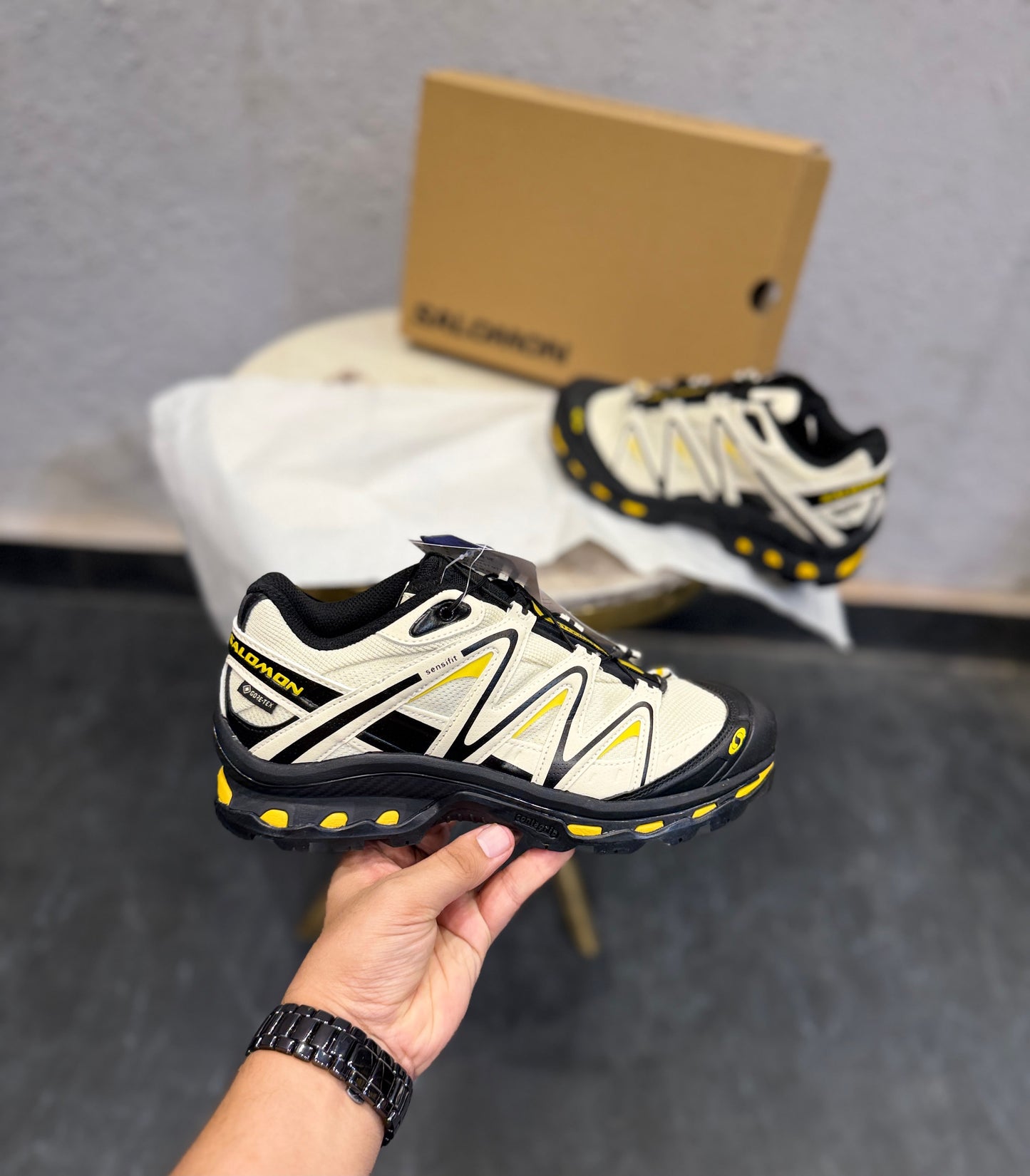 SALMON XT QUEST WHITE BLACK YELLOW
