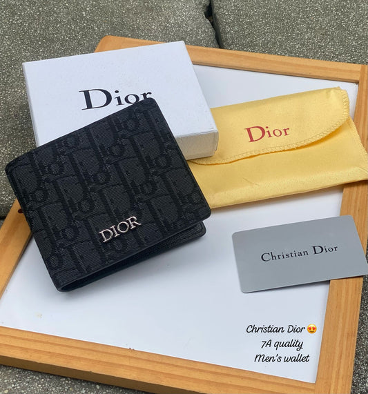 CHRISTIAN DIOR