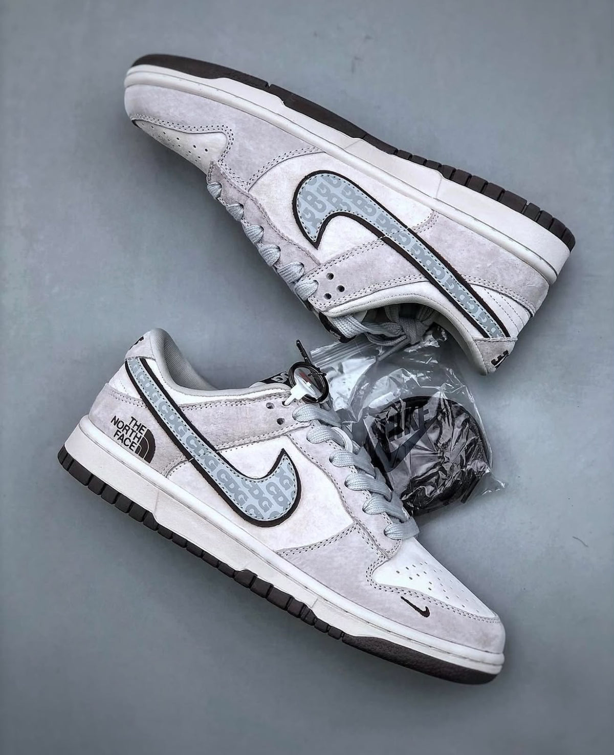 NIKE AB DUNK LOW X THE NORTH FACE