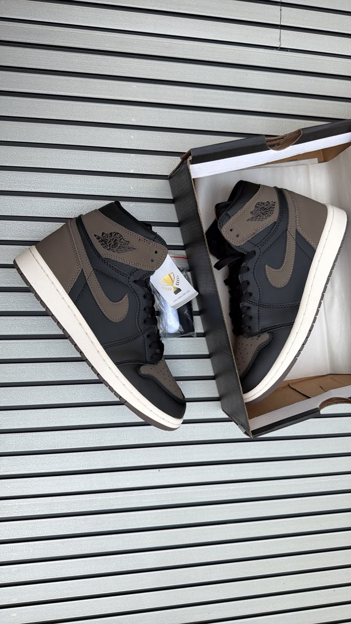 NIKE AIR JORDAN ONE RETRO HIGH OG PALOMINO