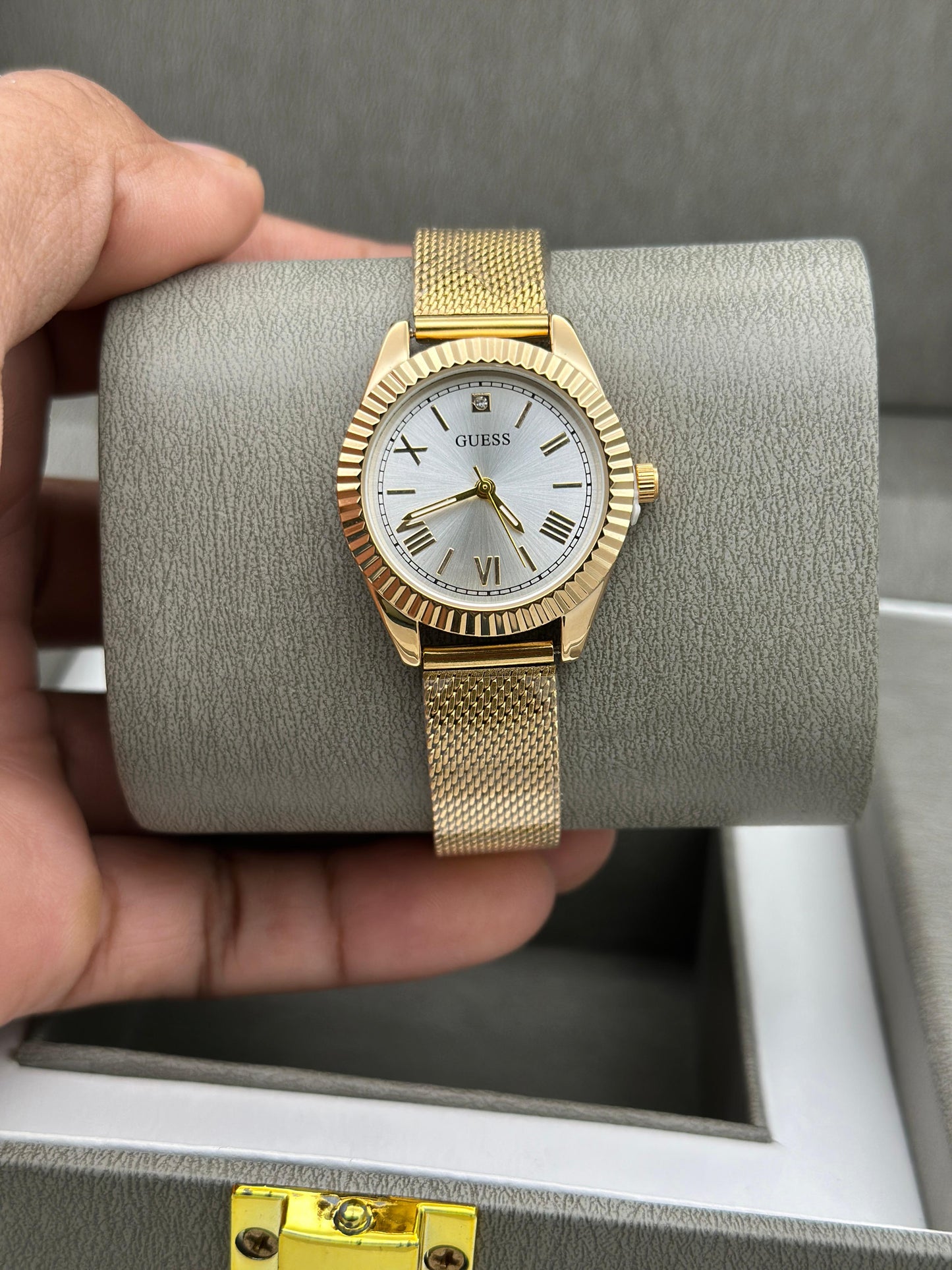 GUESS LADDIES WATCH