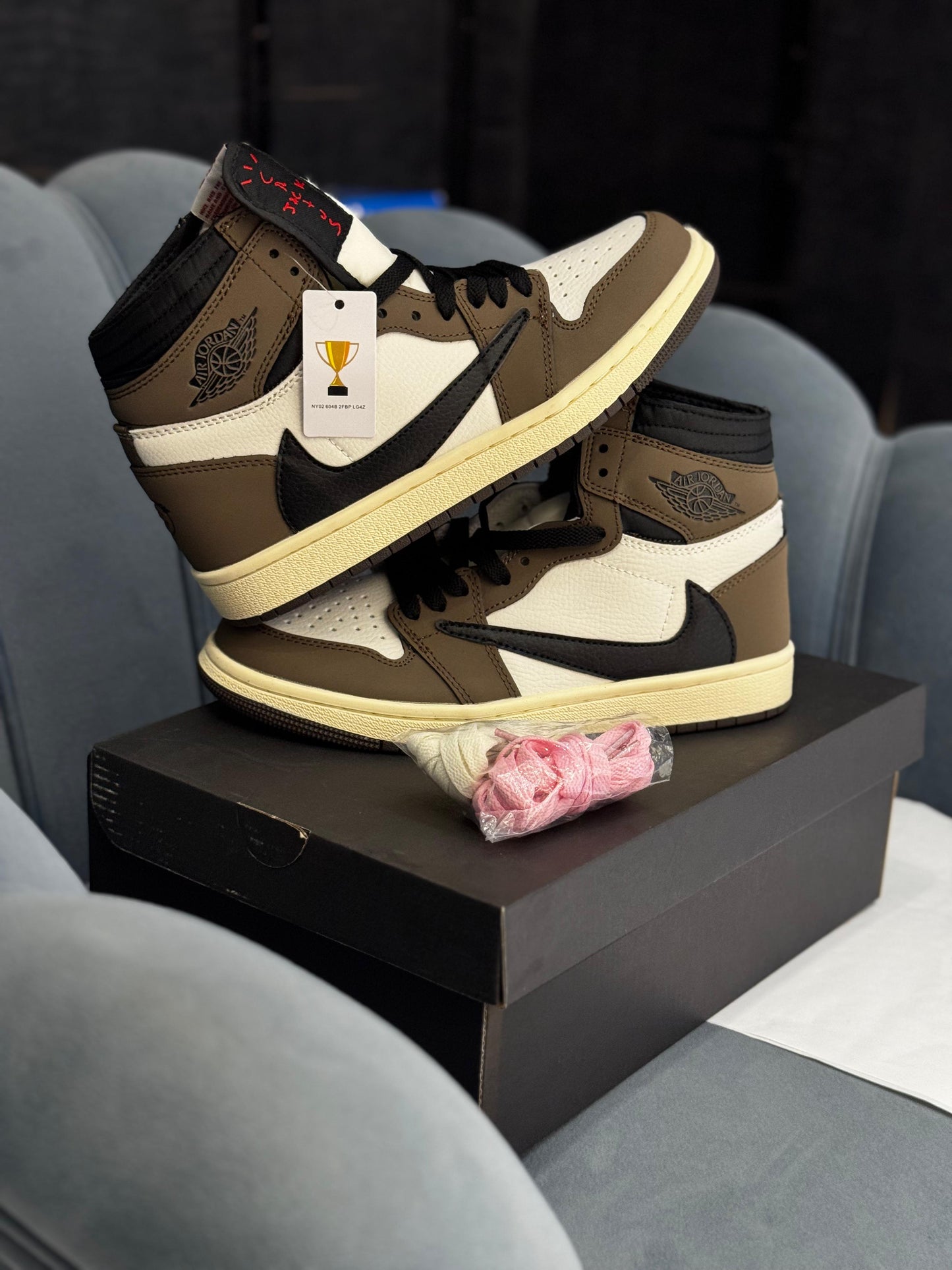AIR JORDAN TRAVIS SCOTT HIGH MOCHA MID