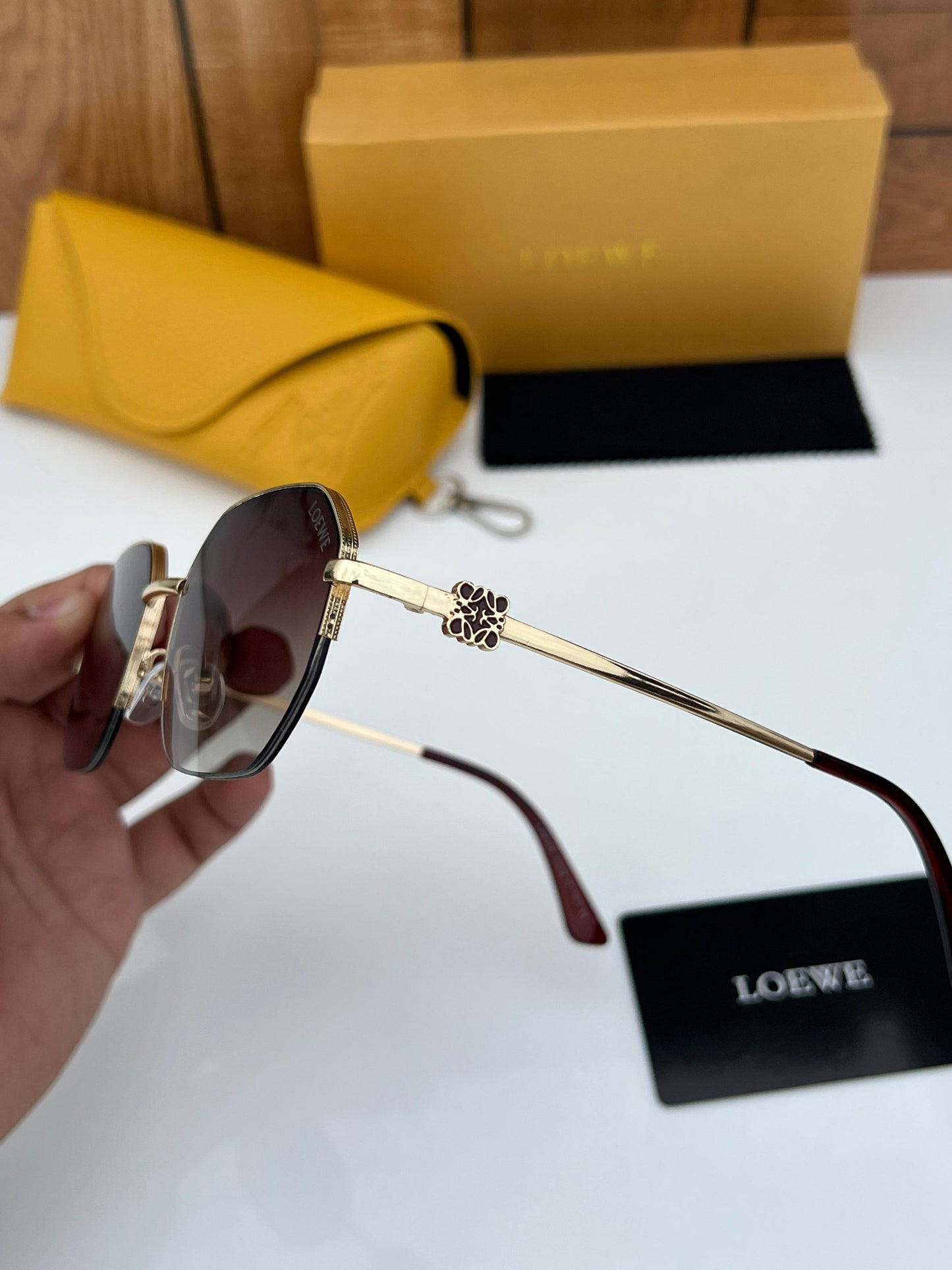 LOEWE SUNGLASS
