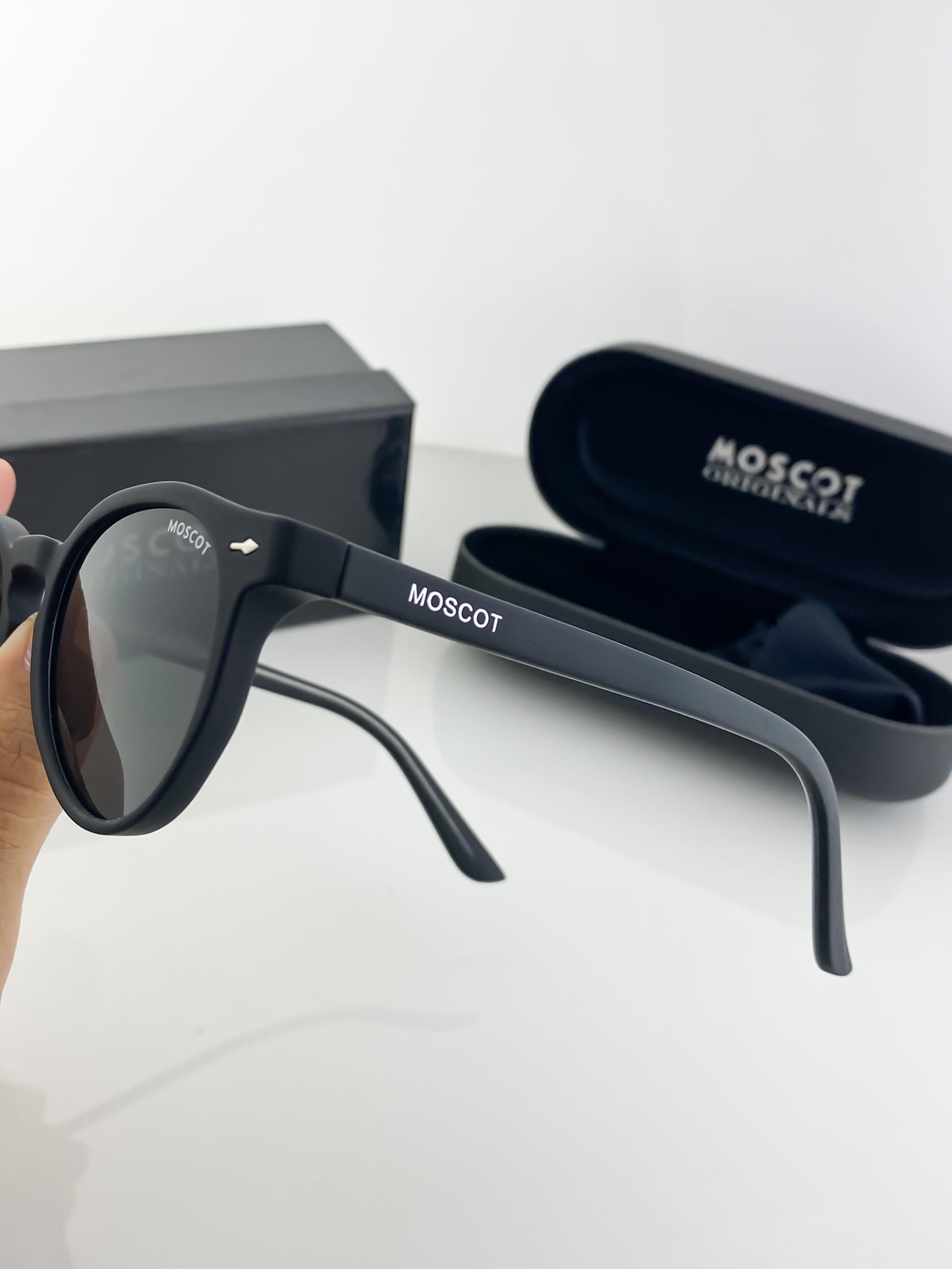 MOSCOT BLACK SUNGLASSES