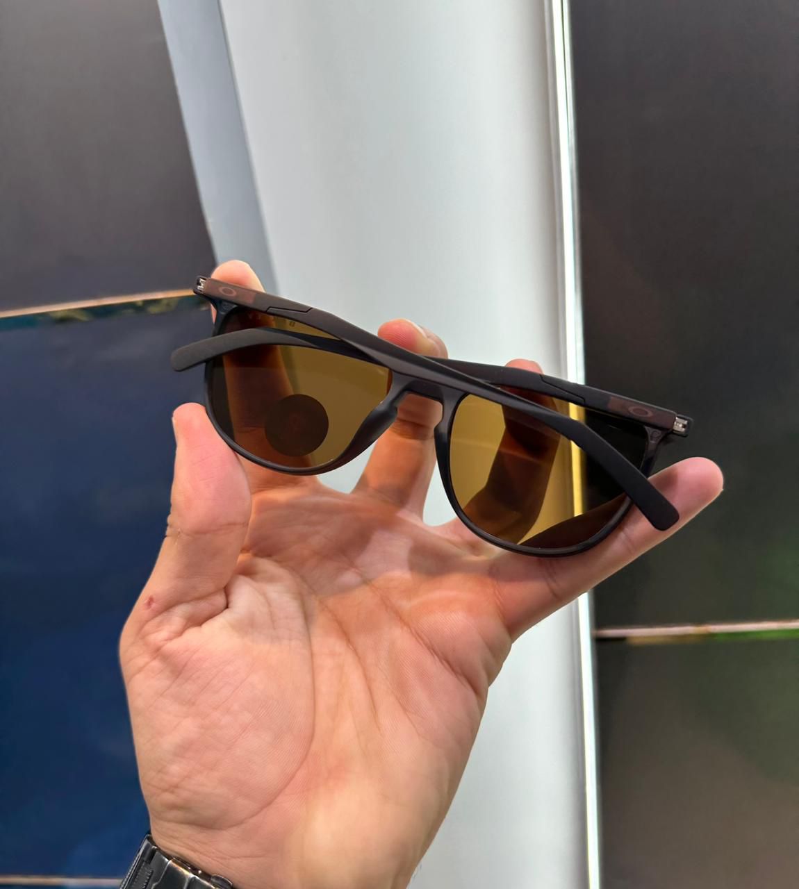 OAKLEY SUNGLASSES