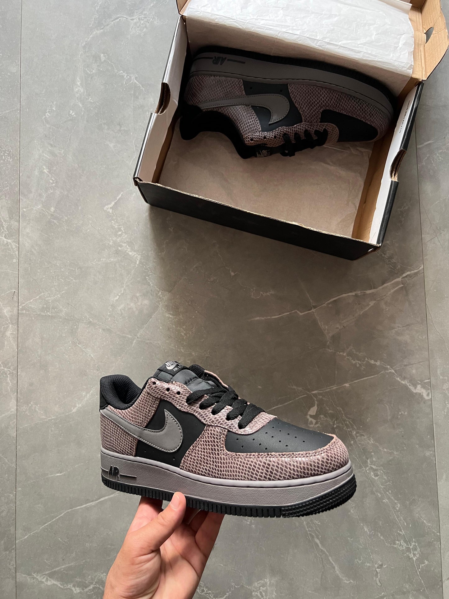 NIKE AIRFORCE  ONE