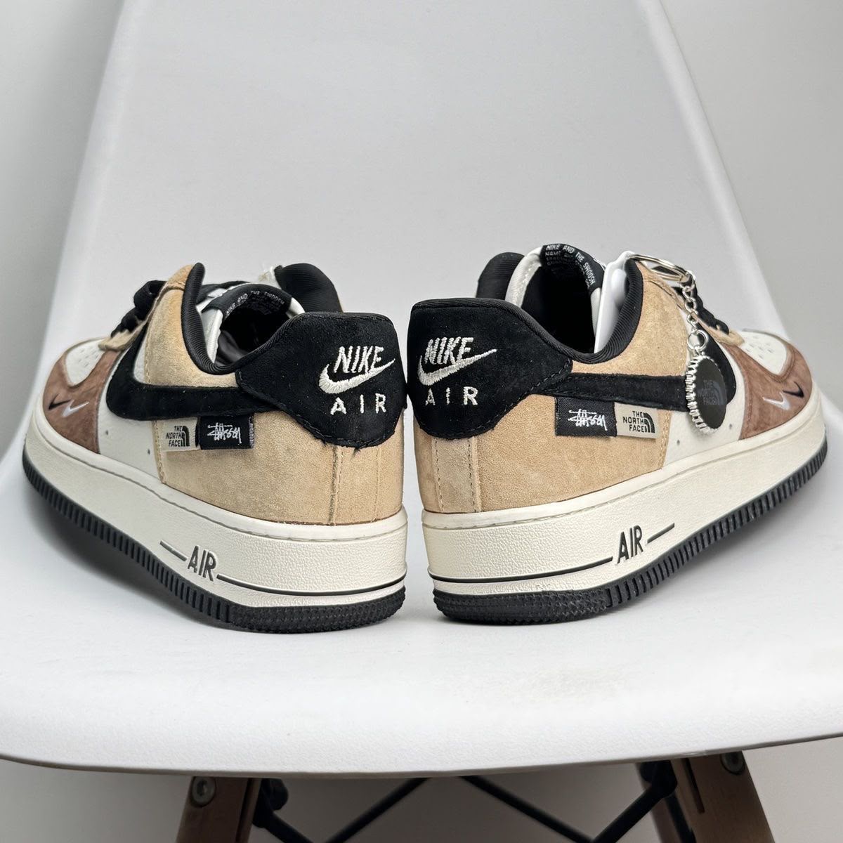 NIKE AIRFORCE 1 THE NORTH FACE