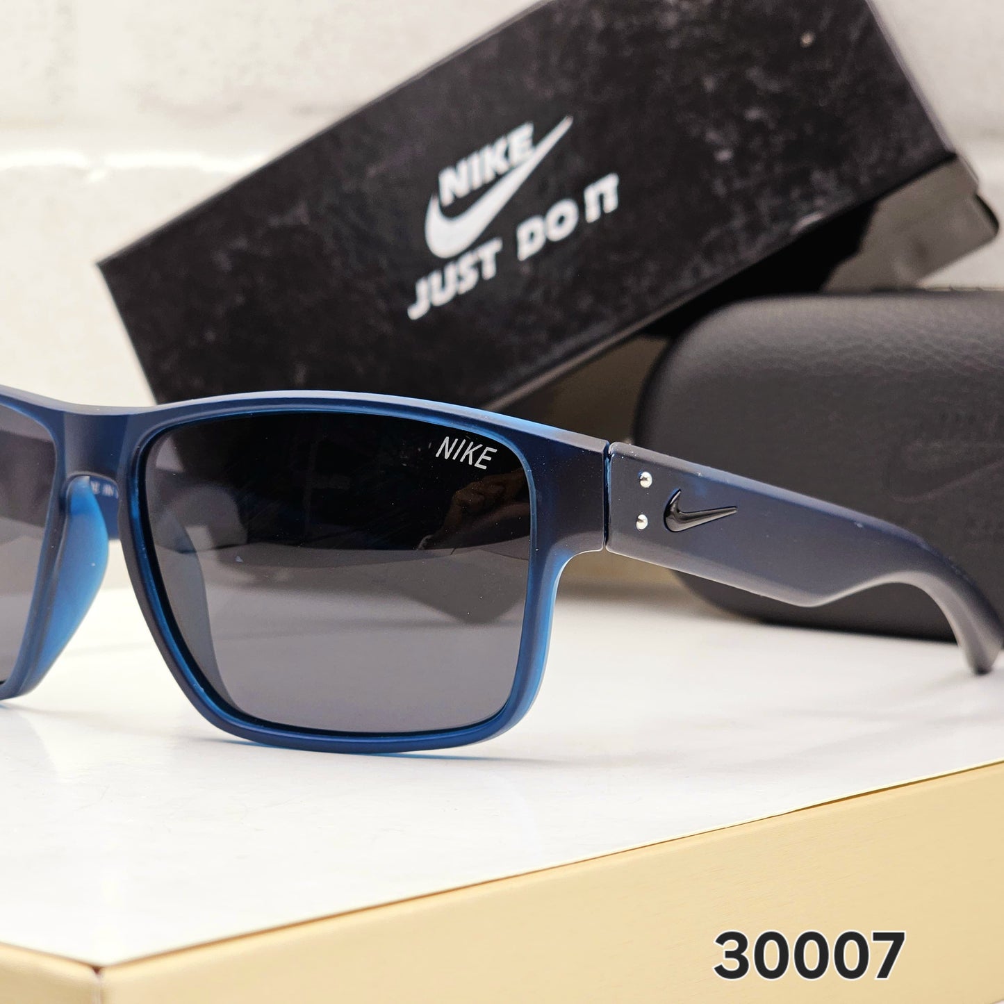 NIKE SQUARE POLORISE