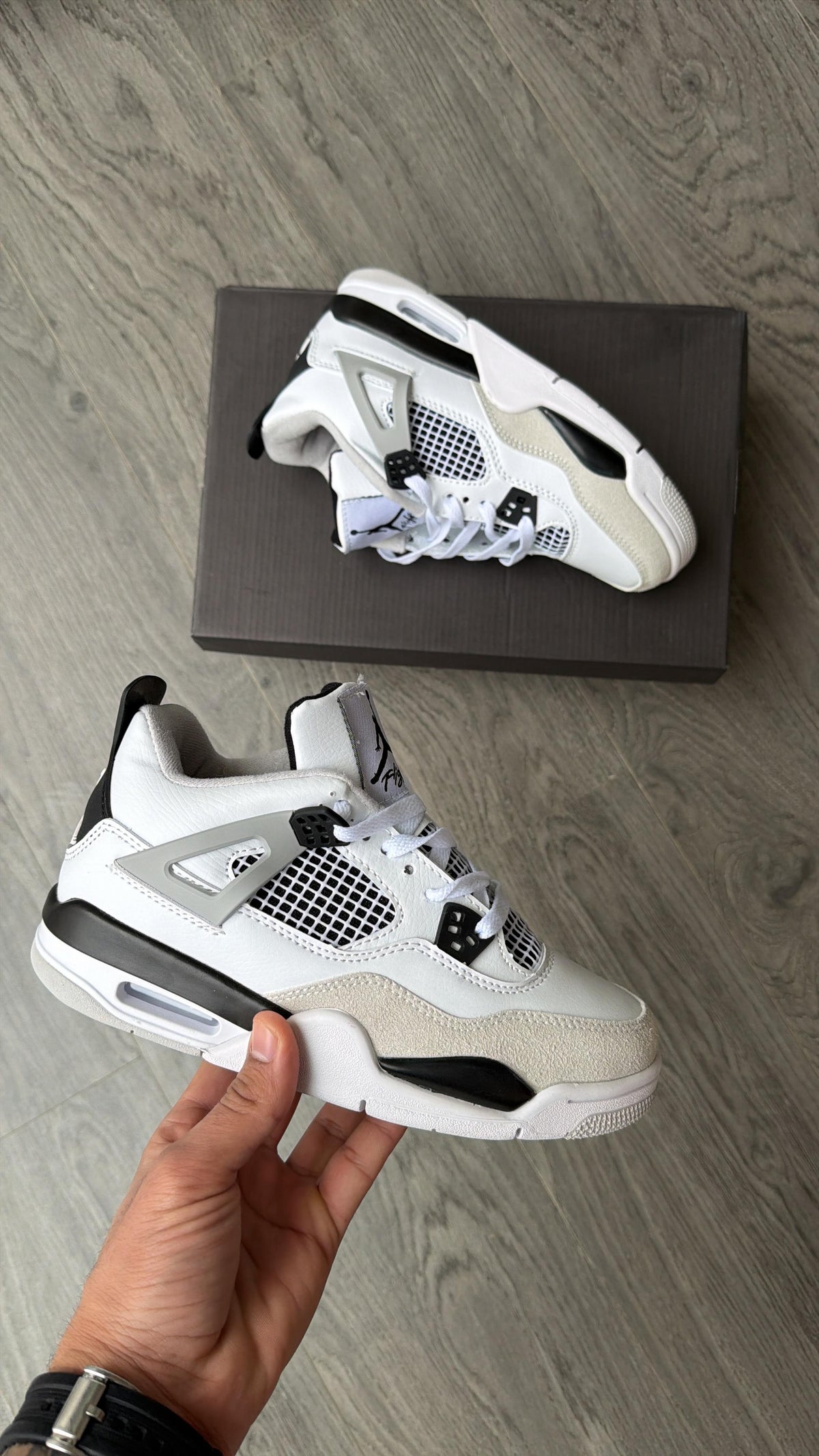 AIR JORDAN RETRO 4