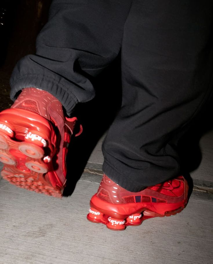 NIKE SHOX RIDE 2 SUPREME RED