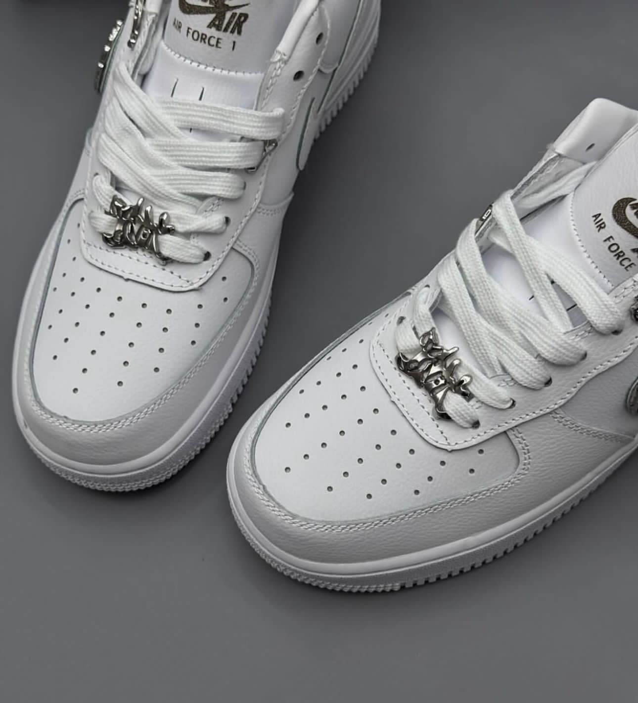 NIKE AIRFORCE 1 MOLTEN METAL