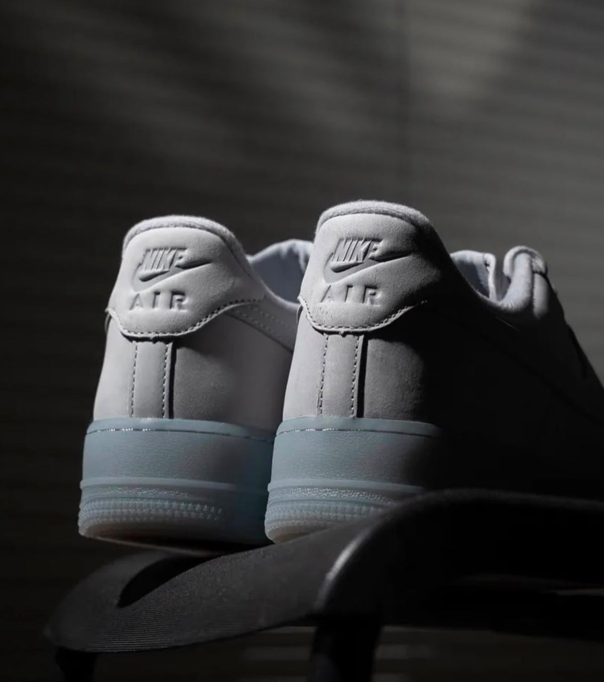 NIKE AIRFORCE 1 07 WOLF GREY