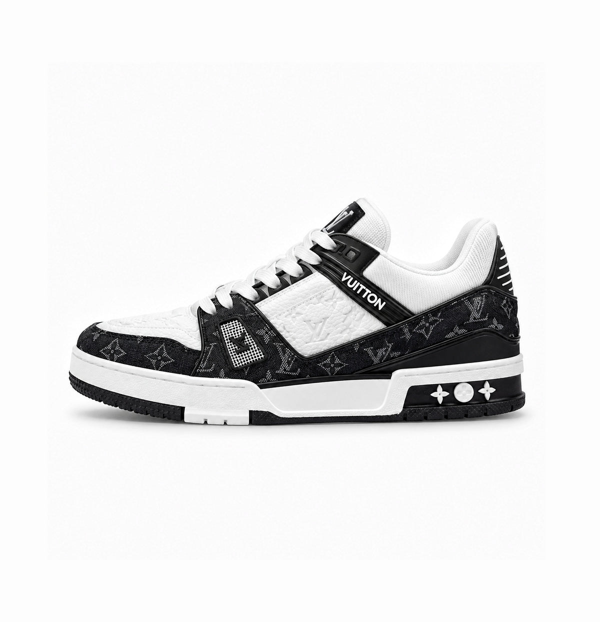 LOUIS VUITTON TRAINER WHITE BLACK