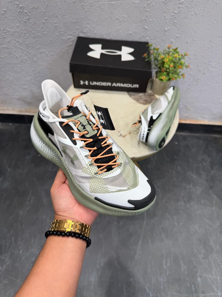 UNDER ARMOUR ECHO SLIPSPEED 4 COLORS