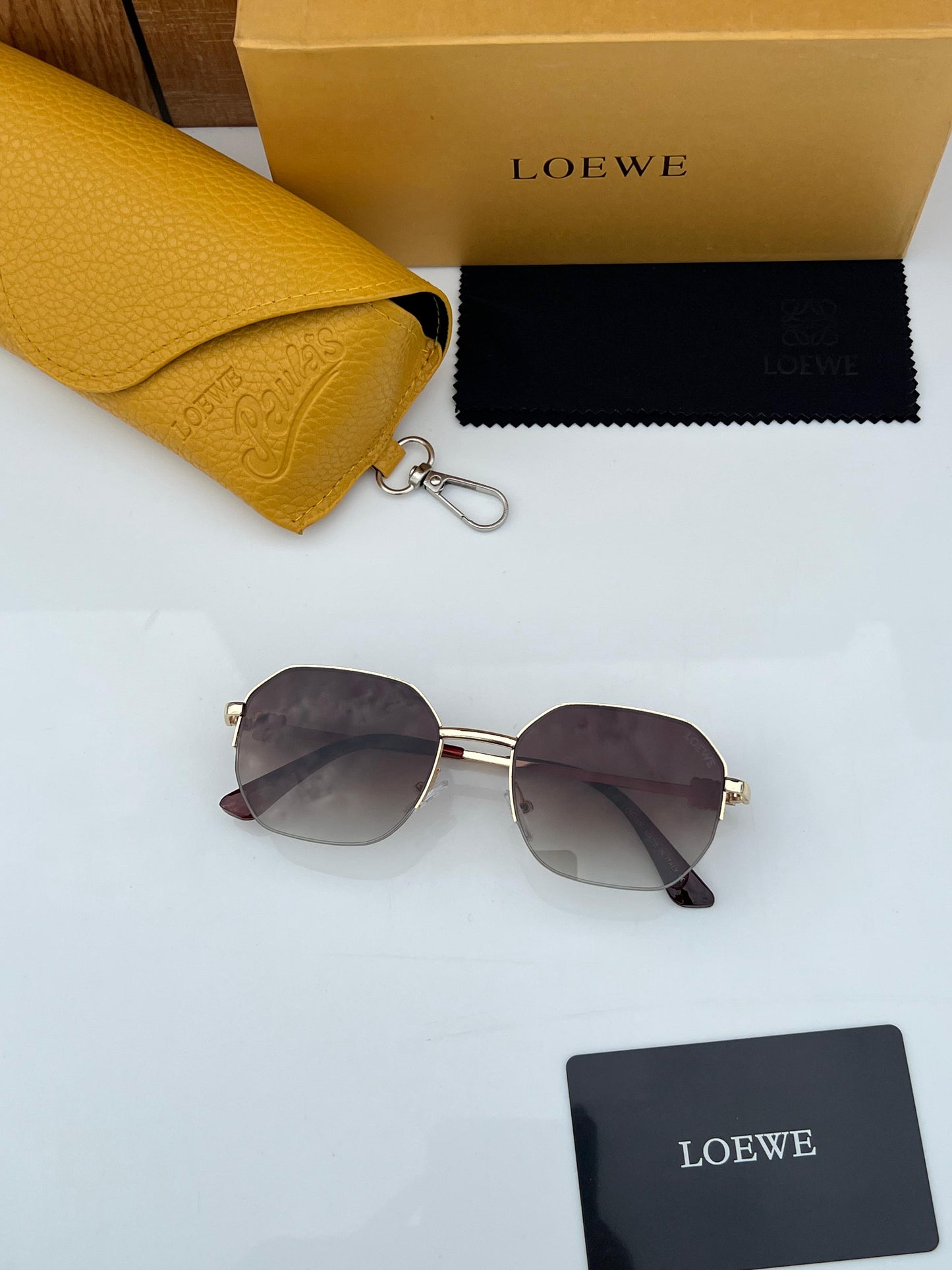 LOEWE SUNGLASS