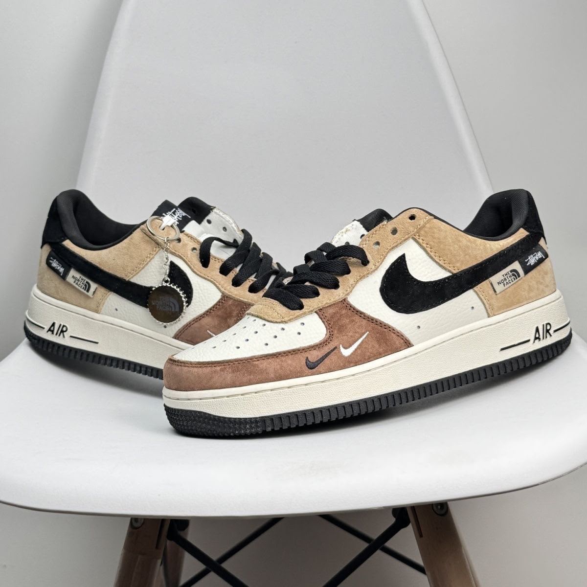 NIKE AIRFORCE 1 THE NORTH FACE