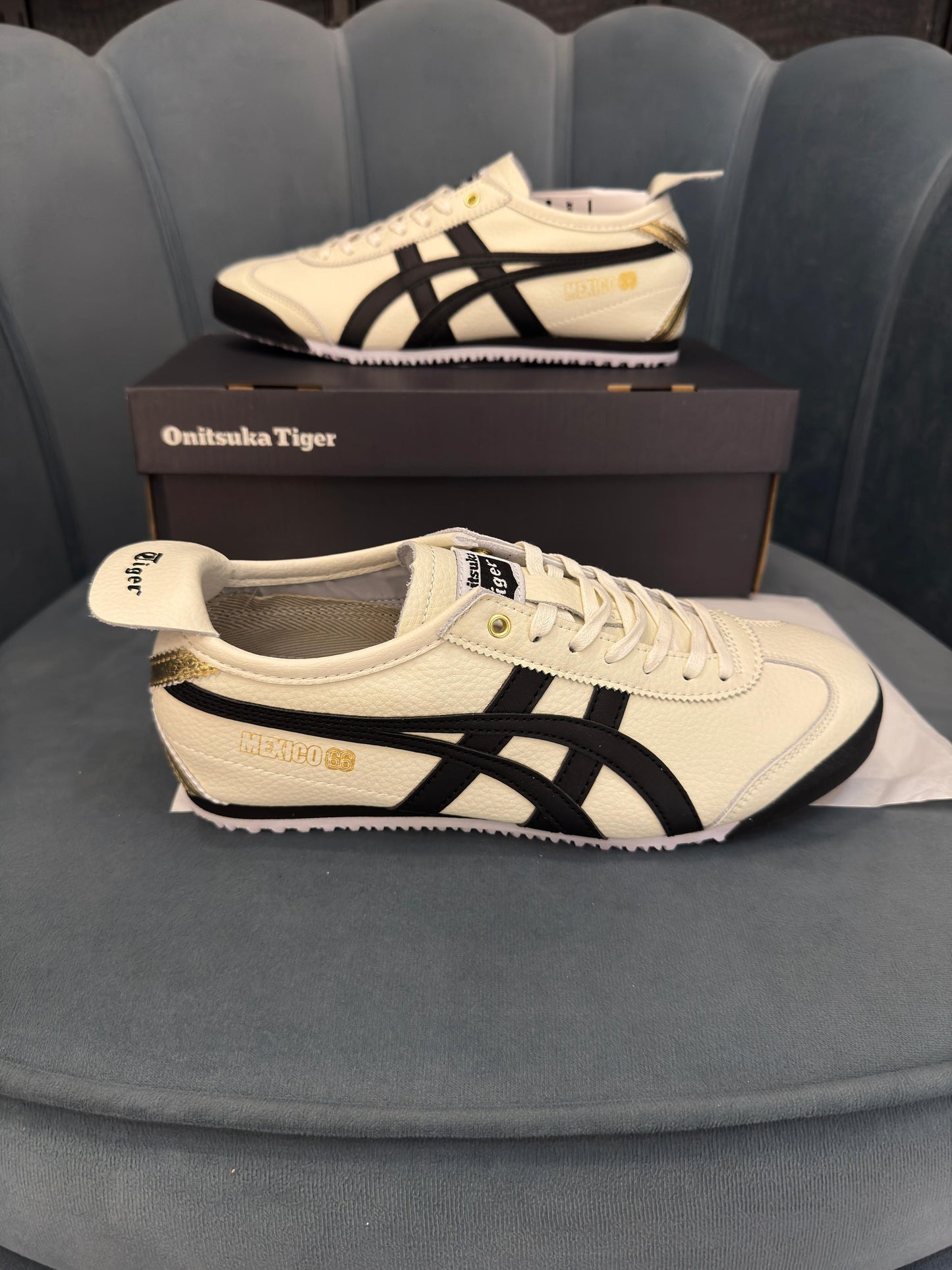 ONITSUKA  TIGER LEATHER MEXICO 66