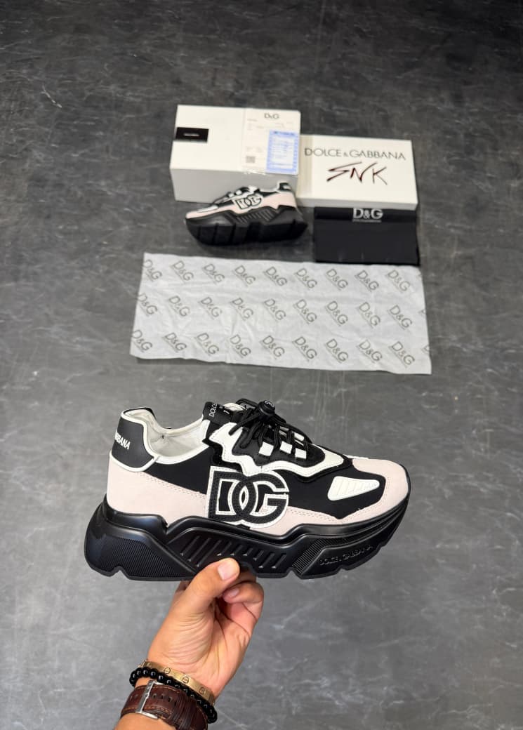 DOLCE AND GABBANA SNEAKERS