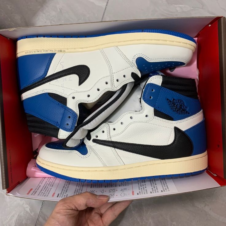JORDAN 1 RETRO HIGH FRAGMENT X TRAVIS SCOTT U.A