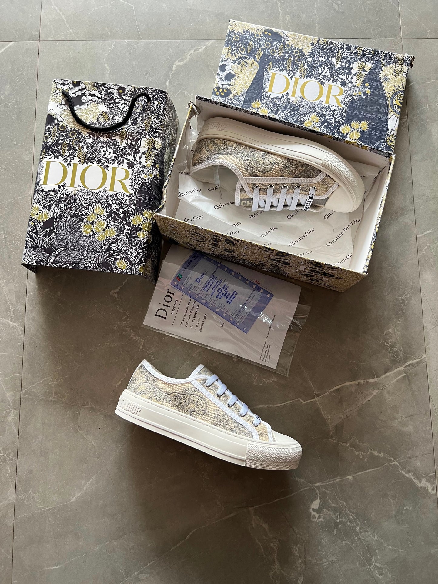 NIKE DIOR