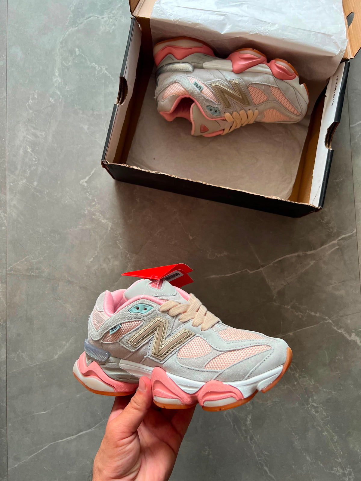NEW BALANCE 9060
