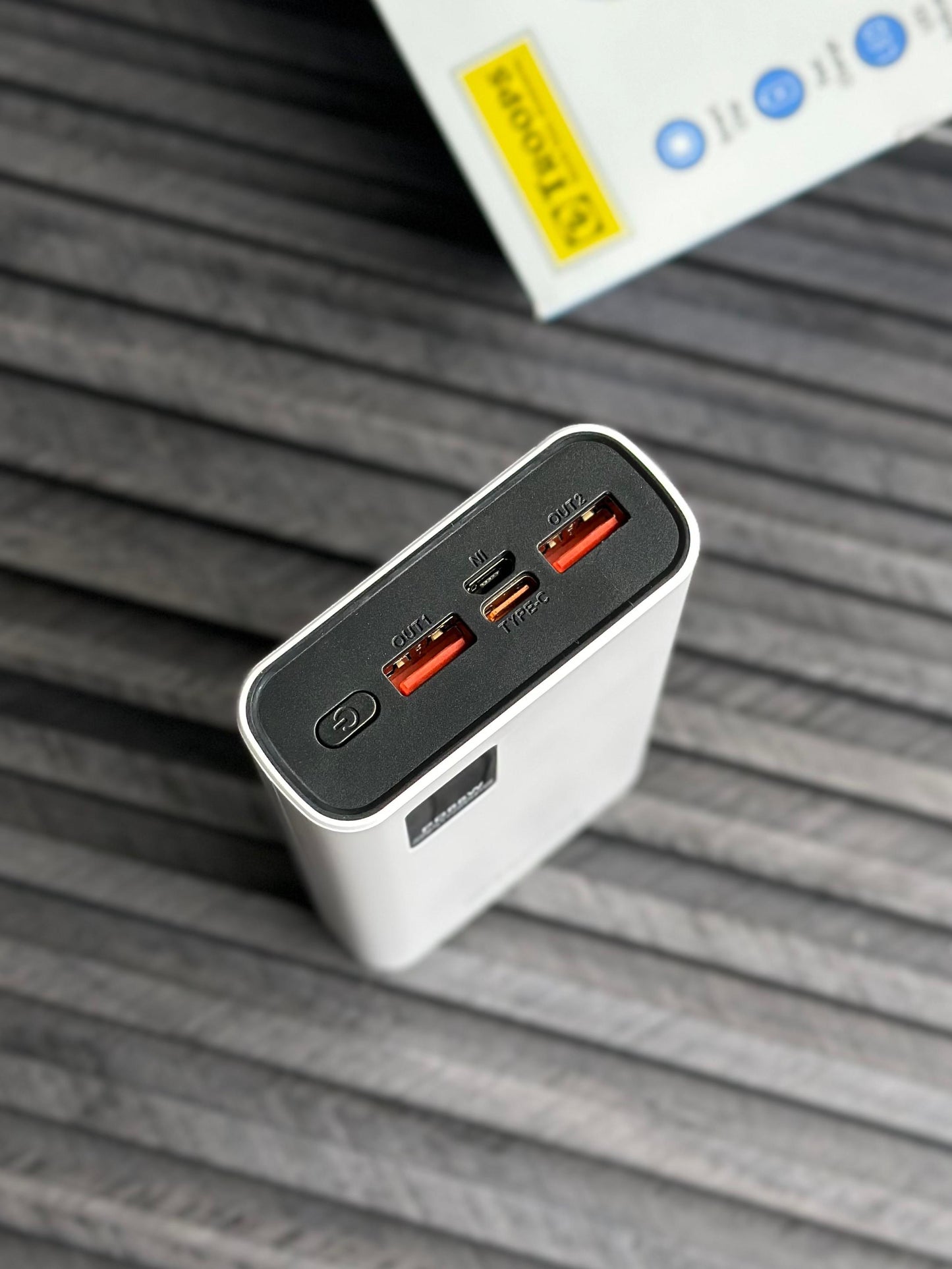 TROOPS POWERBANK