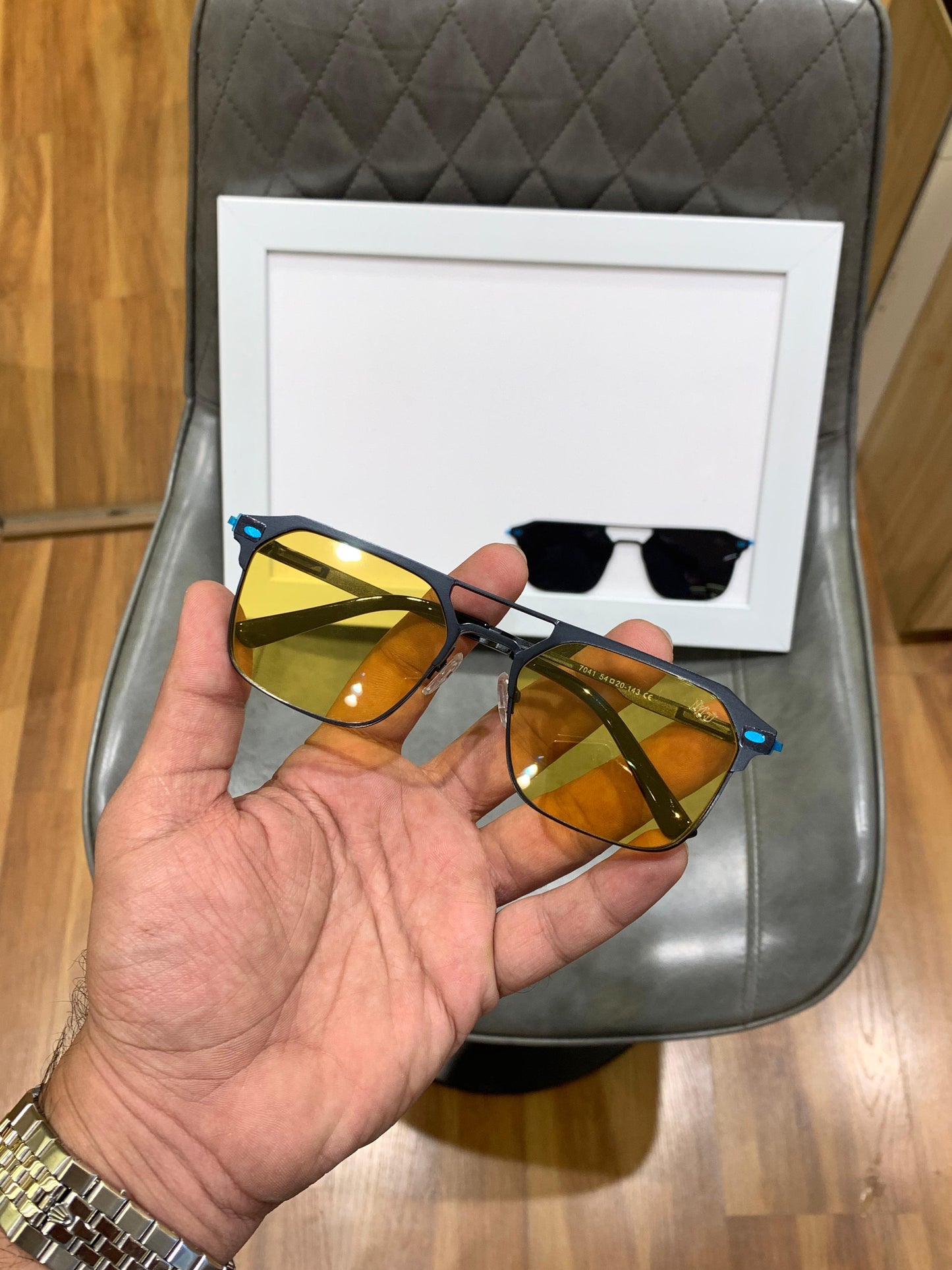 MARC JACOBS 7041
