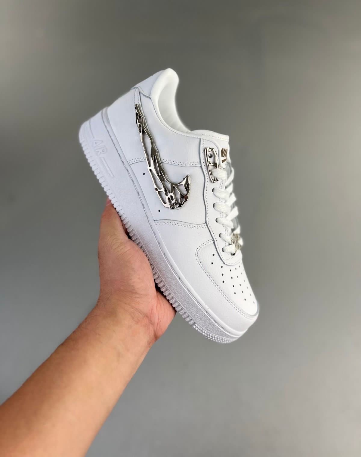 NIKE AIRFORCE 1 MOLTEN METAL