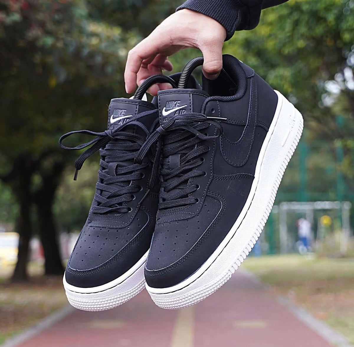 NIKE AIRFORCE ONE LOW LX OFF-NOIR