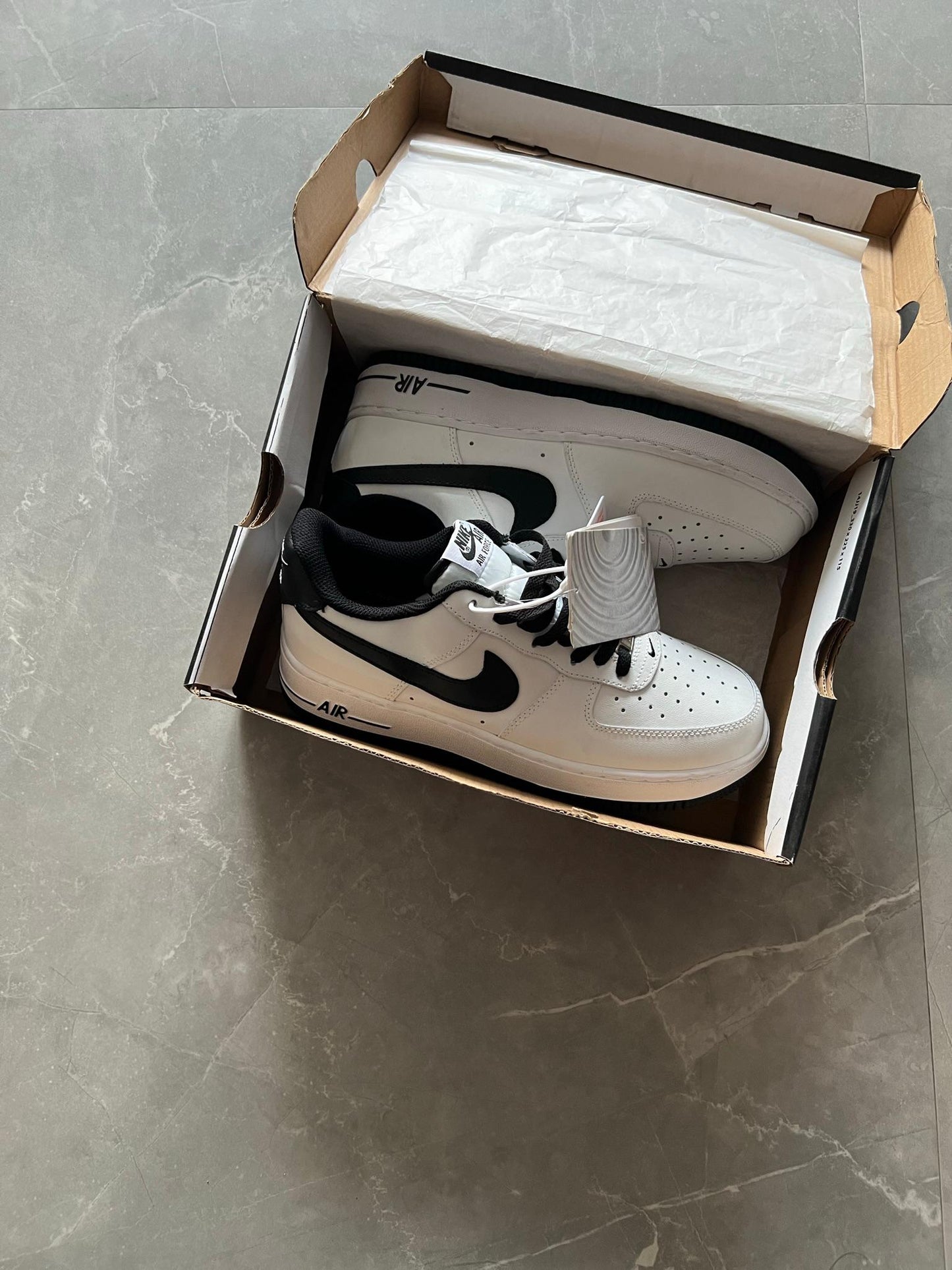 NIKE AIRFORCE  ONE
