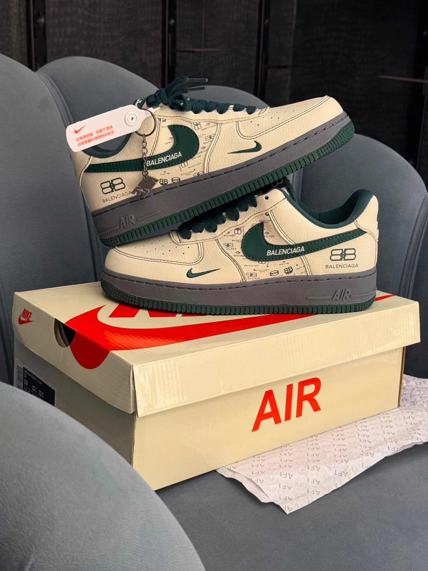 NIKE AIRFORCE X BALENCIAGA 2026